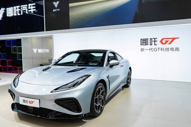 佛山高明区利旺恒企业管理咨询哪吒汽车在智能汽车领域的表现，领途汽车在新能源汽车市场中的影响力