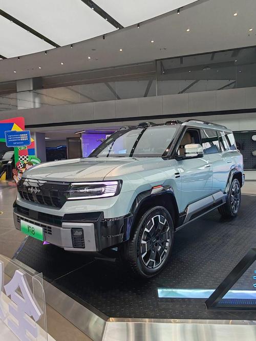 佛山高明区利旺恒企业管理咨询比亚迪方程豹硬派越野的爆款，英菲尼迪35周年与你共成长